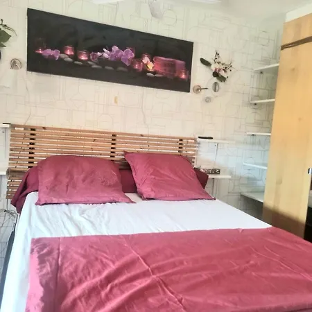 Holiday home Maison Sur Vue Montagne